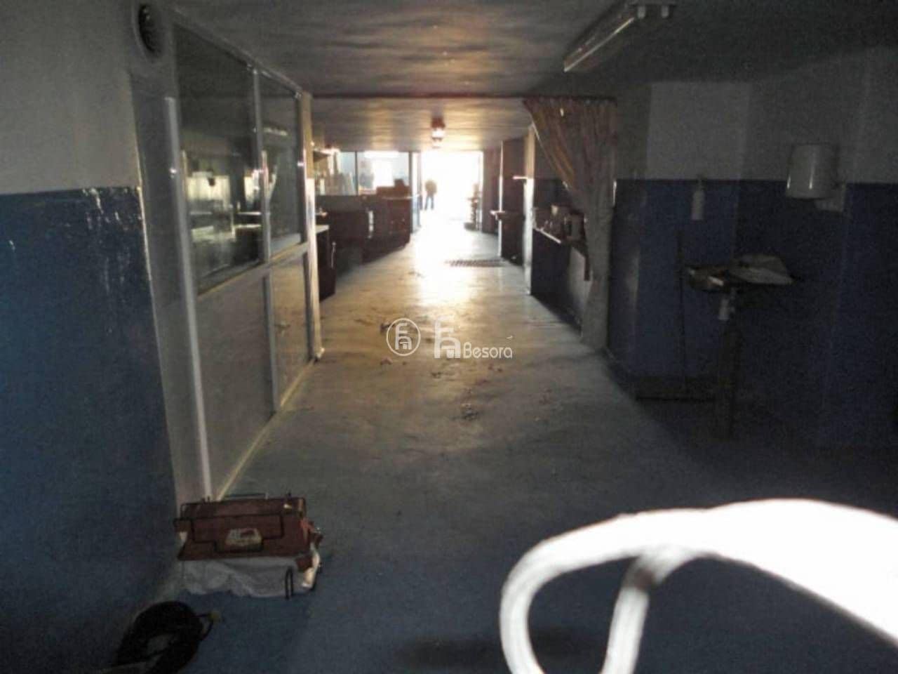 Commercial for sale in Albatarrec - € 80,000 (Ref: 9443699)