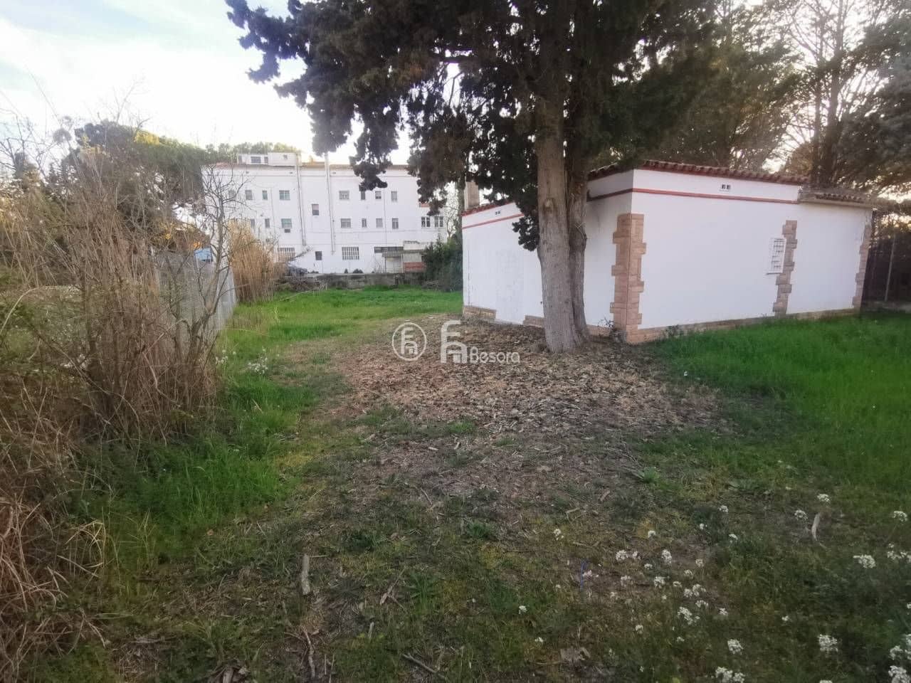 Villa til salgs i Lleida by - € 160 000 (Ref: 9443707)
