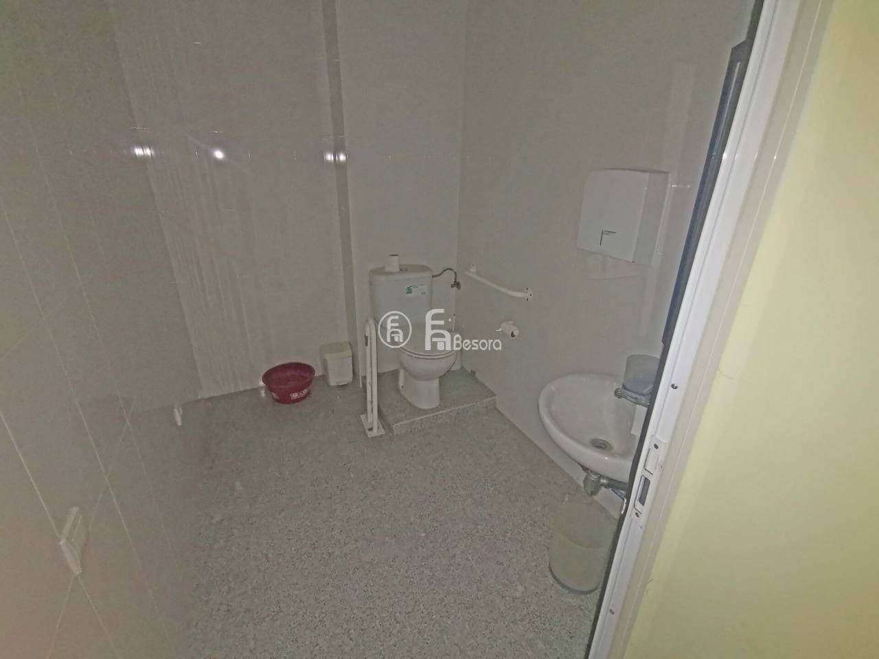 Commercial for rent in Lleida city - € 550 (Ref: 9443713)