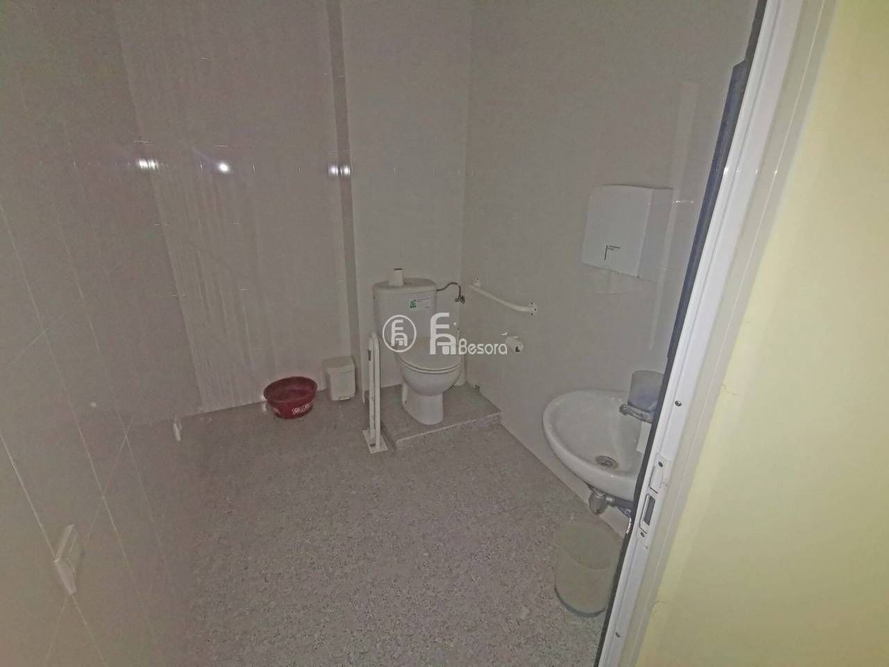 Commercial for rent in Lleida city - € 550 (Ref: 9443713)