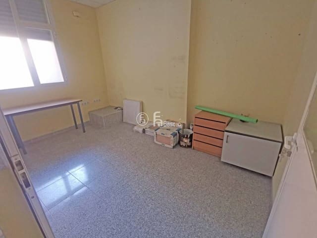 Commercial for rent in Lleida city - € 550 (Ref: 9443713)