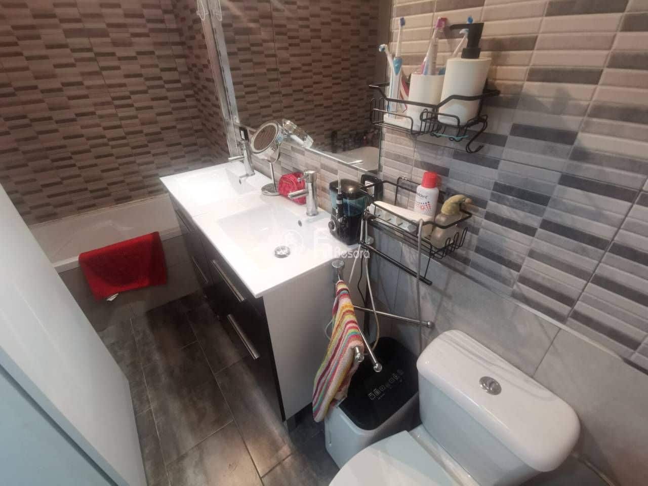 6 soverom Villa til salgs i Lleida by med svømmebasseng garasje - € 415 000 (Ref: 9443715)