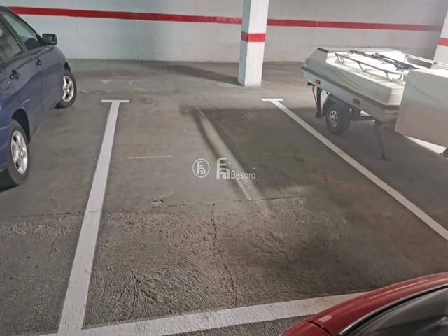 Autotalli myytävänä paikassa Lleida kaupunki - 9 000 € (Ref: 9443718)