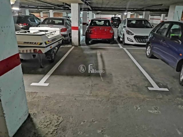 Autotalli myytävänä paikassa Lleida kaupunki - 9 000 € (Ref: 9443718)