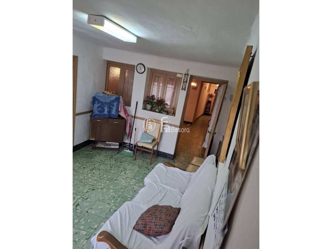 3 bedroom Flat for sale in Maials with garage - € 39,900 (Ref: 9443721)