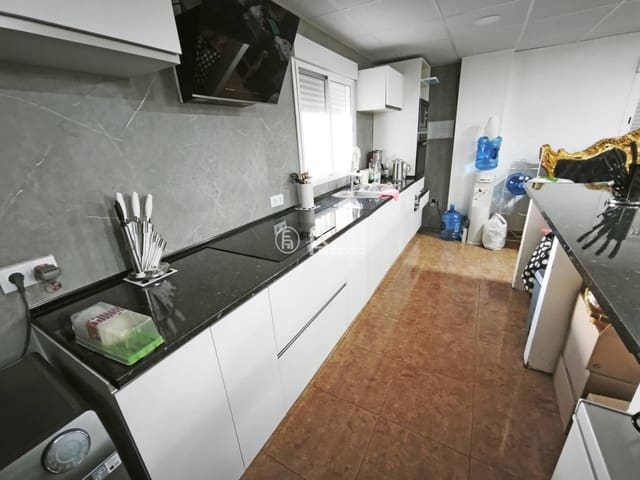 6 slaapkamer Villa te koop in Rosselló - € 259.000 (Ref: 9443722)