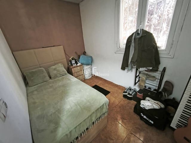 6 slaapkamer Villa te koop in Rosselló - € 259.000 (Ref: 9443722)