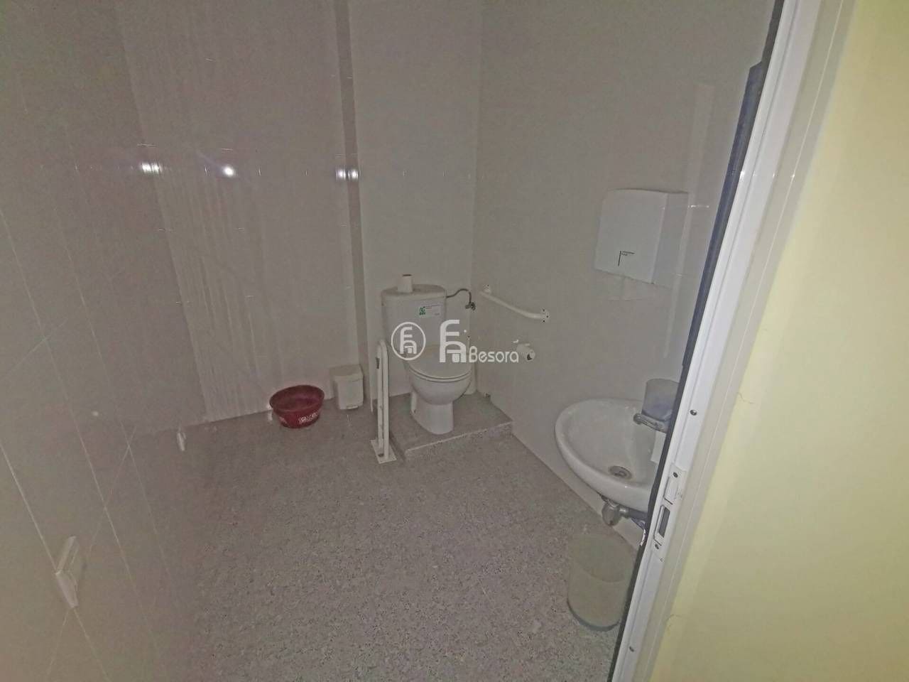 Commercial for rent in Lleida city - € 550 (Ref: 9443723)