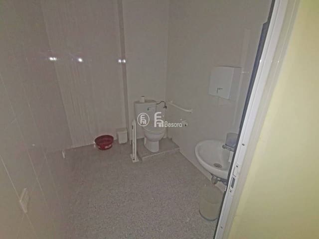 Commercial for rent in Lleida city - € 550 (Ref: 9443723)