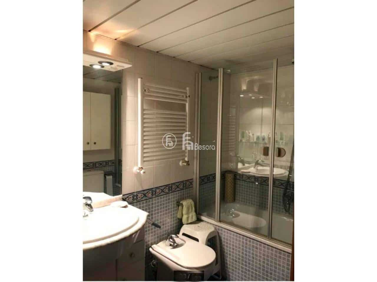 6 soveværelse Lejlighed til salg i Lleida by med garage - € 499.000 (Ref: 9443724)