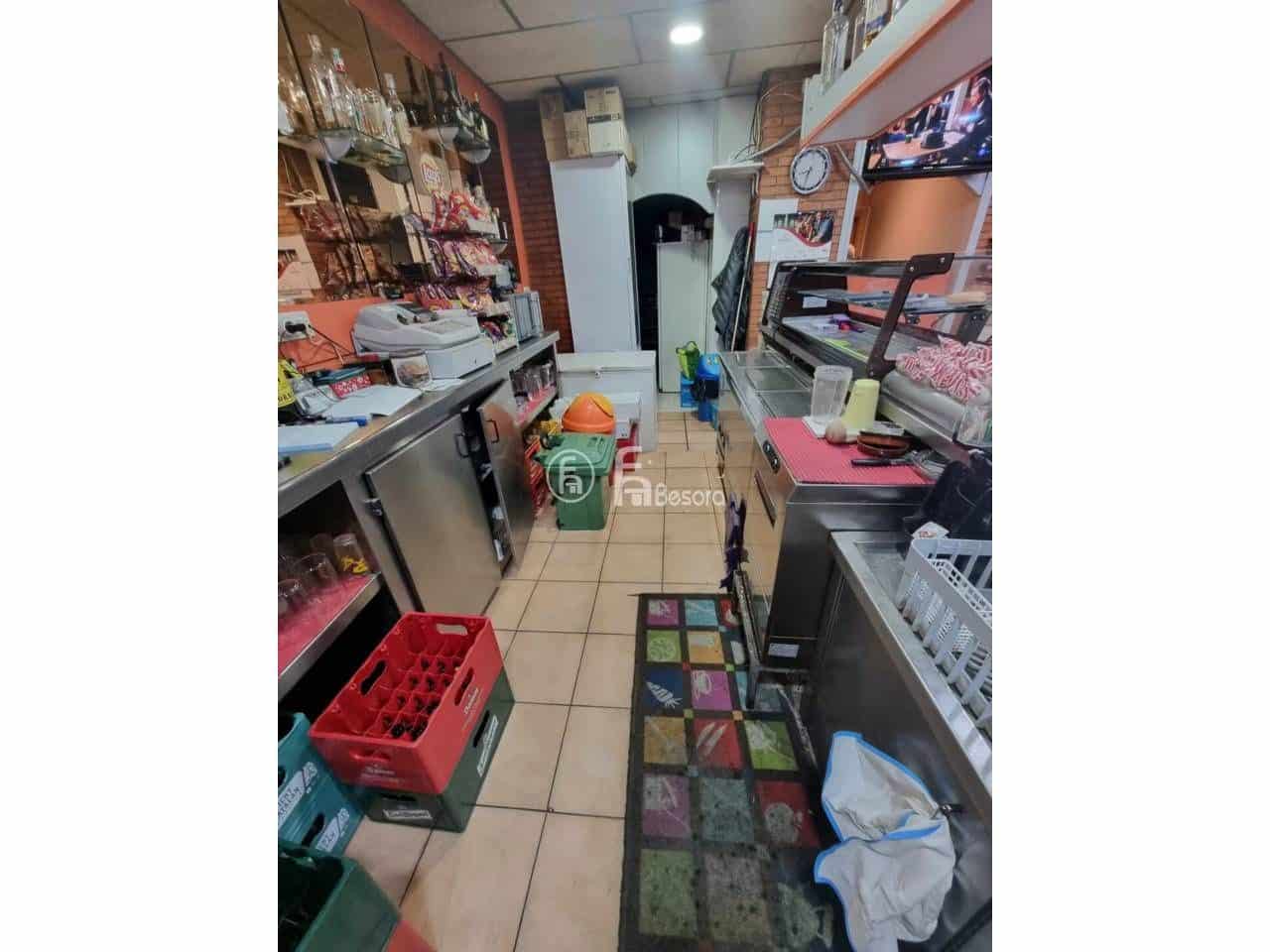 Commercial for sale in Lleida city - € 96,000 (Ref: 9443728)