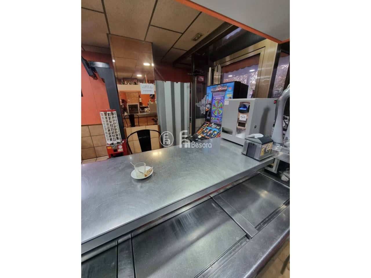 Commercial for sale in Lleida city - € 96,000 (Ref: 9443728)