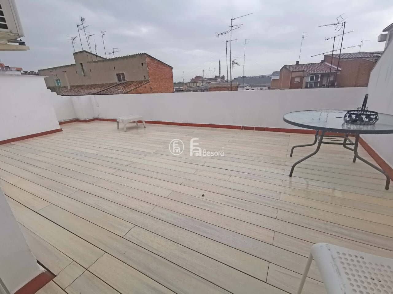 2 makuuhuone Kattohuoneisto myytävänä paikassa Lleida kaupunki - 149 000 € (Ref: 9443732)