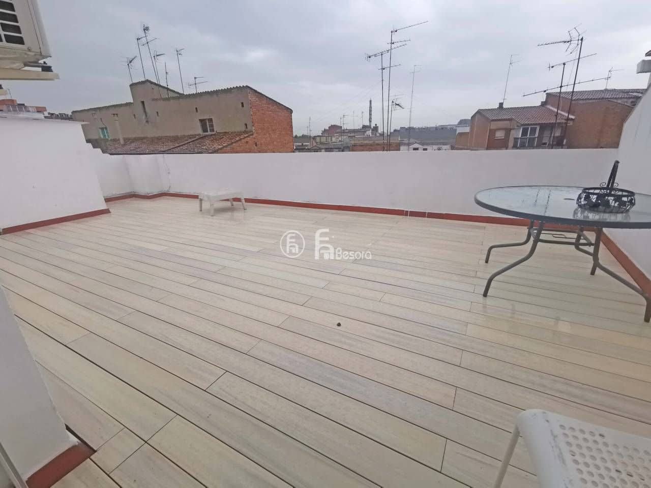 2 makuuhuone Kattohuoneisto myytävänä paikassa Lleida kaupunki - 149 000 € (Ref: 9443732)