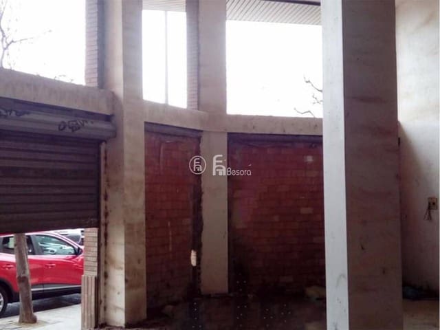 Commercial for sale in Lleida city - € 100,000 (Ref: 9443745)