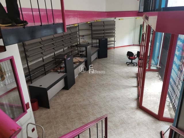 Komercyjne na sprzedaż w Miasto Lleida - 500 000 € (Ref: 9443746)