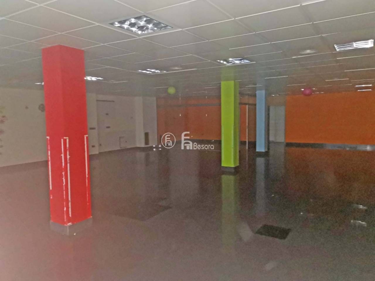 Komercyjne na sprzedaż w Miasto Lleida - 200 000 € (Ref: 9443748)