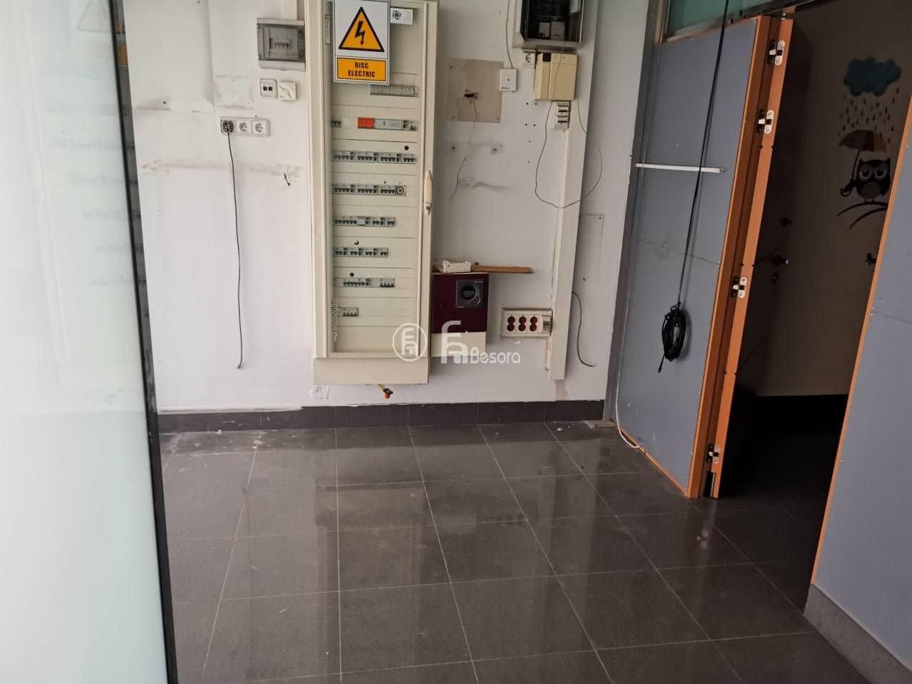 Komercyjne na sprzedaż w Miasto Lleida - 200 000 € (Ref: 9443748)