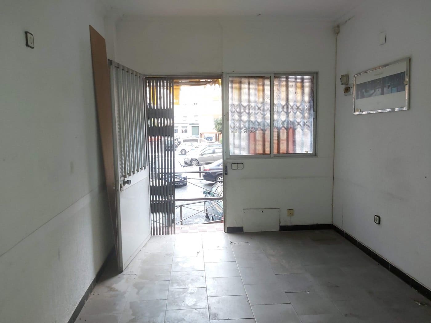 Local Commercial à louer à Huelva ville - 425 € (Ref: 9443536)
