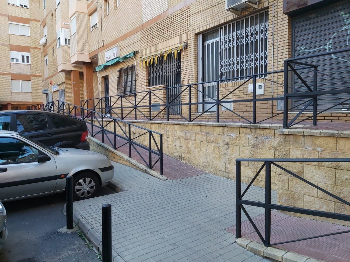 Local Commercial à louer à Huelva ville - 425 € (Ref: 9443536)