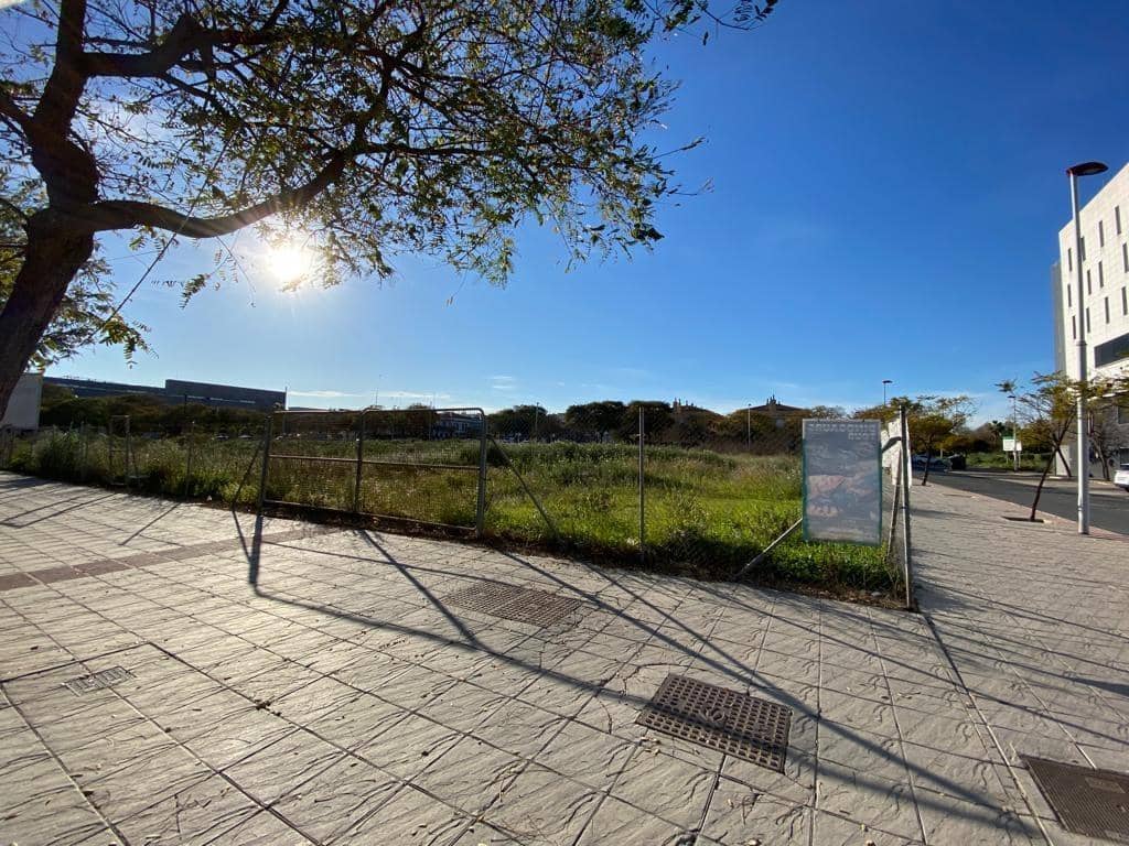 Terrain à Bâtir à vendre à Huelva ville - 2 500 000 € (Ref: 9443546)