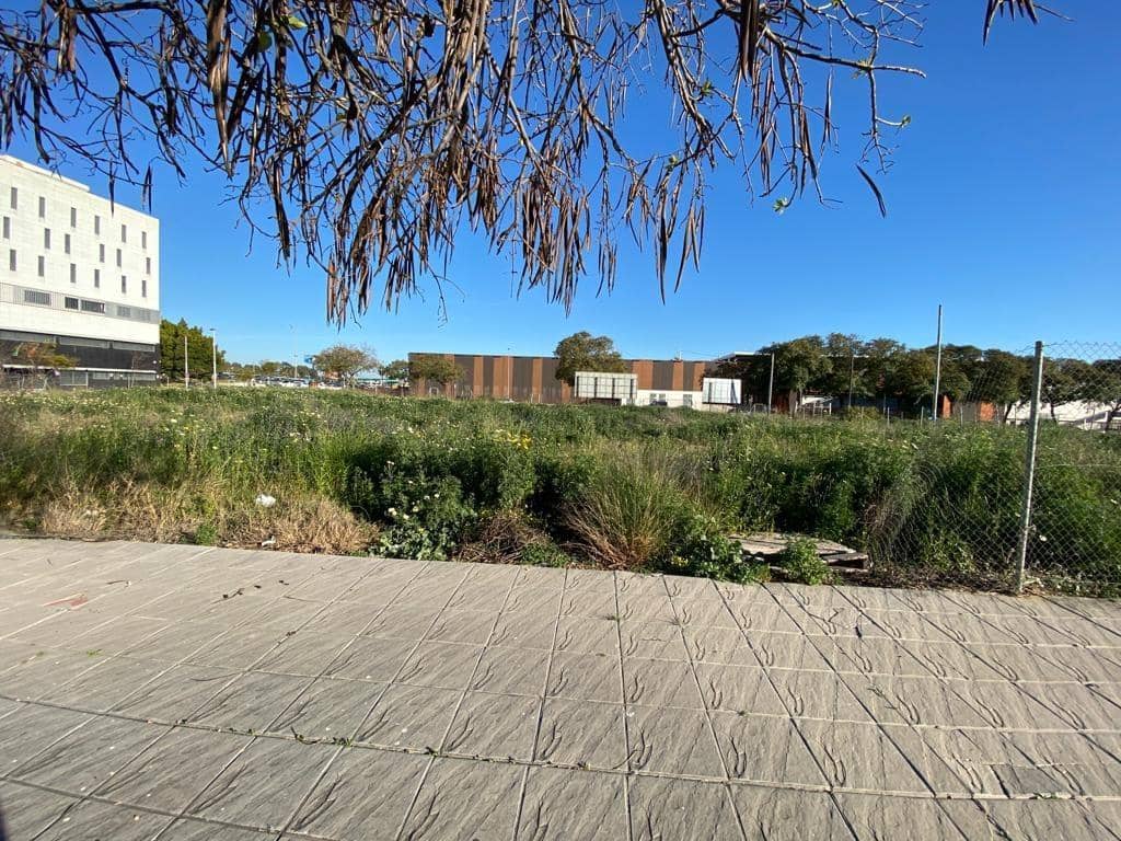 Terrain à Bâtir à vendre à Huelva ville - 2 500 000 € (Ref: 9443546)