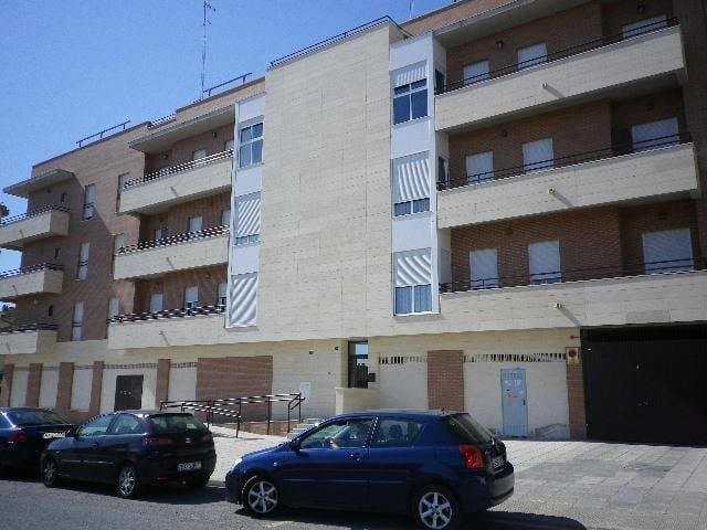 Garage for sale in Huelva city - € 11,000 (Ref: 9443548)