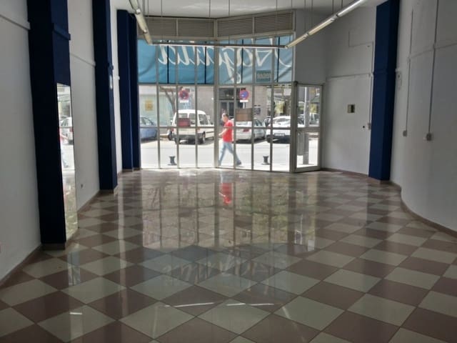 Kommersiell till salu i Huelva stad - 220 000 € (Ref: 9443551)