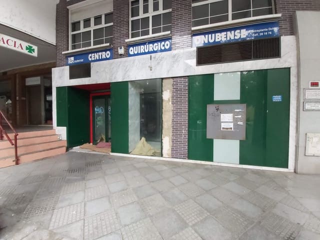 Commercieel te koop in Huelva stad - € 321.500 (Ref: 9443554)