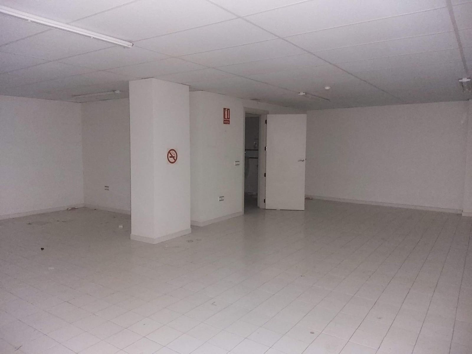 Commercieel te koop in Huelva stad - € 321.500 (Ref: 9443554)