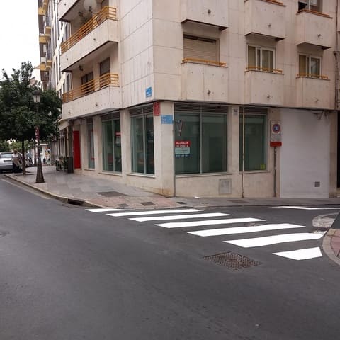 Comercial para arrendar em Huelva cidade - 1 700 € (Ref: 9443555)