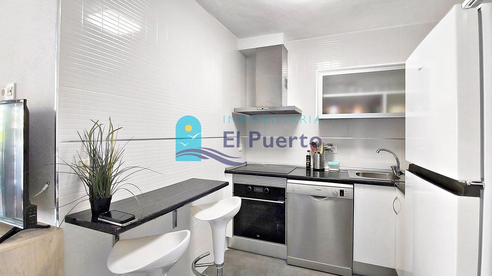 2 bedroom Apartment for sale in Puerto de Mazarron with pool - € 315,000 (Ref: 10017598)