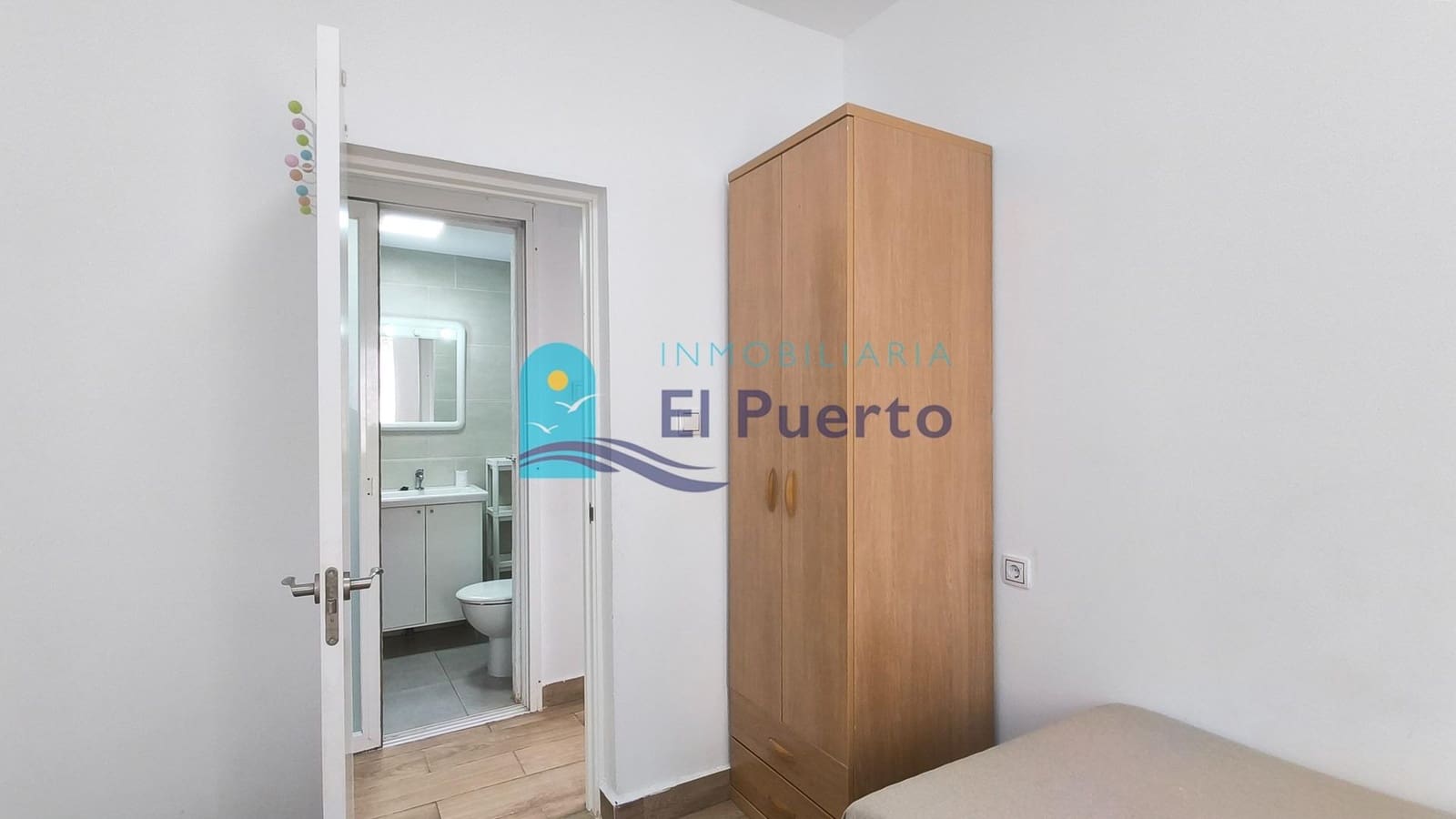 6 bedroom Beach Apartment for sale in Puerto de Mazarron - € 250,000 (Ref: 10161595)