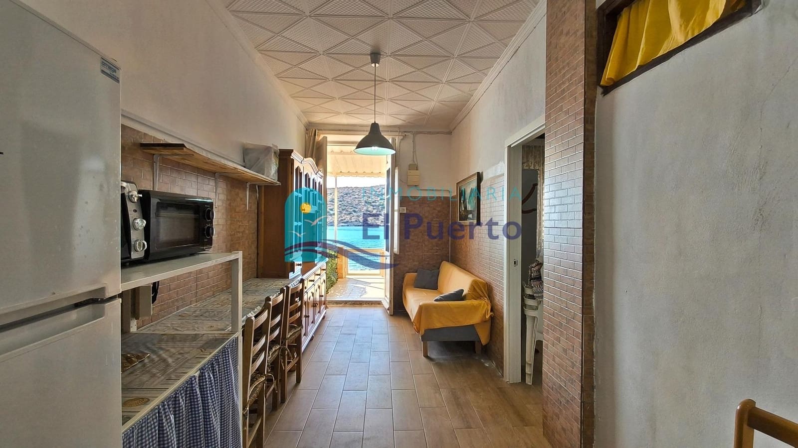 6 bedroom Beach Apartment for sale in Puerto de Mazarron - € 250,000 (Ref: 10161595)