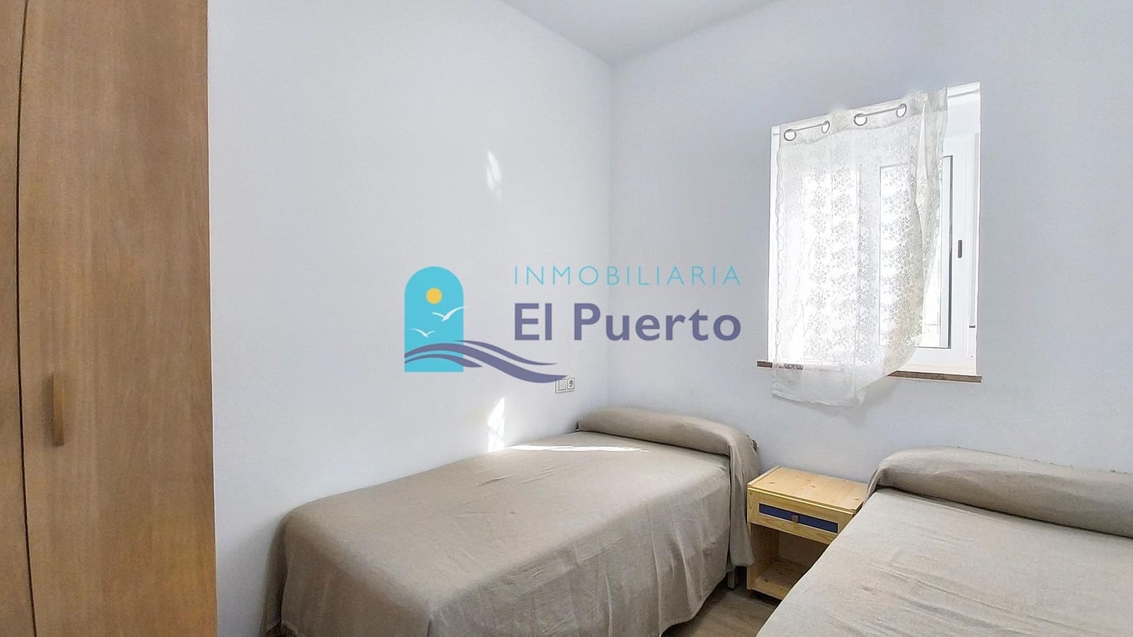 6 bedroom Beach Apartment for sale in Puerto de Mazarron - € 250,000 (Ref: 10161595)