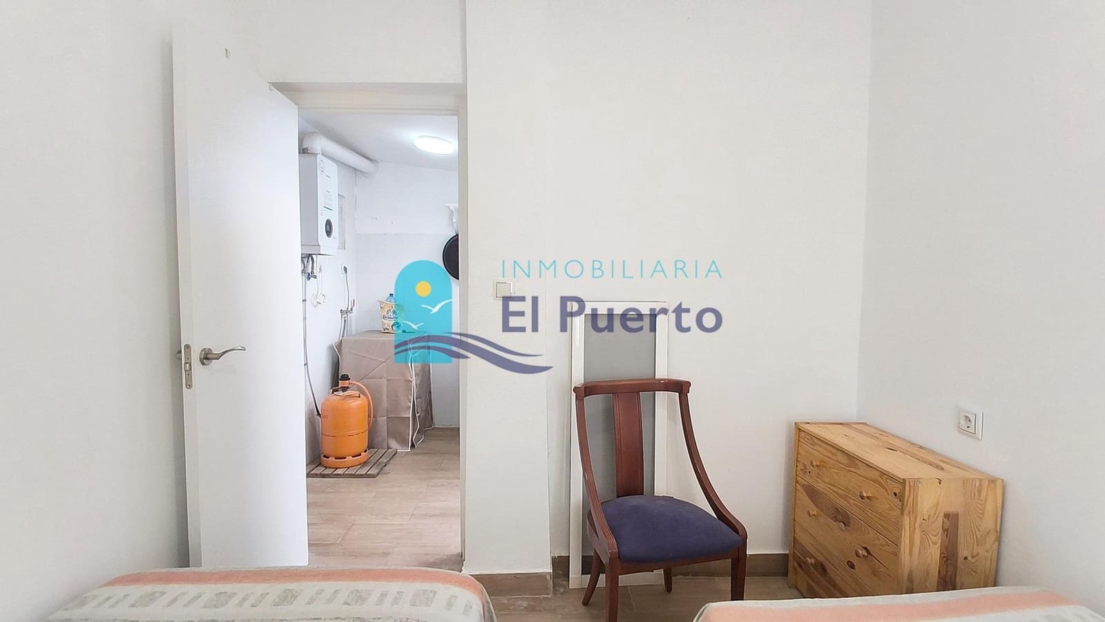 6 bedroom Beach Apartment for sale in Puerto de Mazarron - € 250,000 (Ref: 10161595)