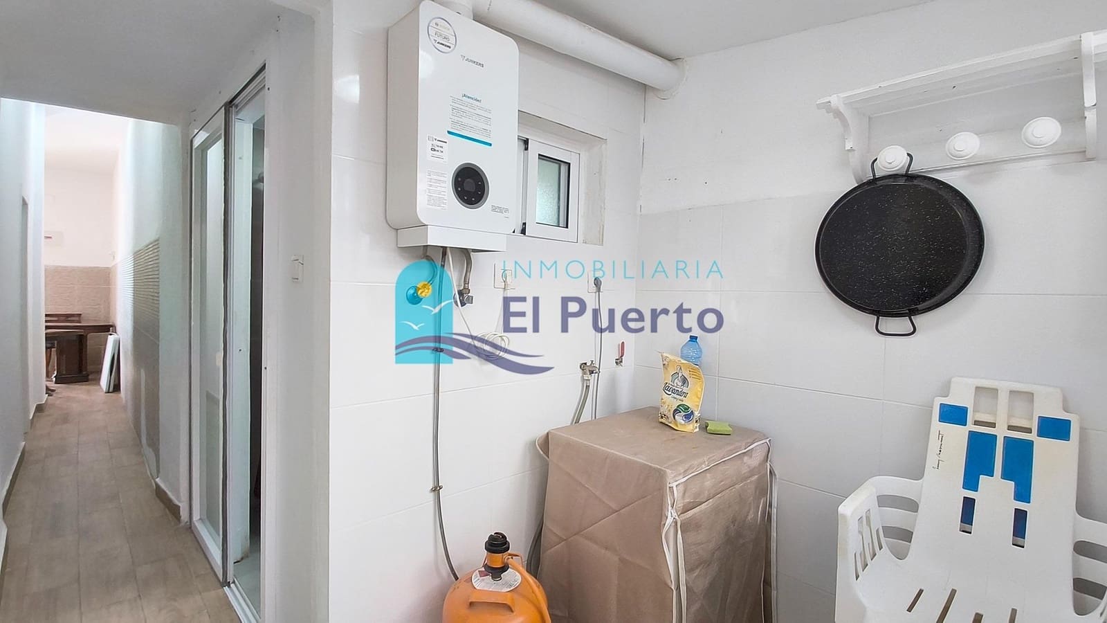 6 bedroom Beach Apartment for sale in Puerto de Mazarron - € 250,000 (Ref: 10161595)