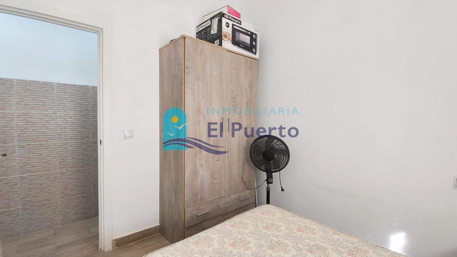 6 bedroom Beach Apartment for sale in Puerto de Mazarron - € 250,000 (Ref: 10161595)