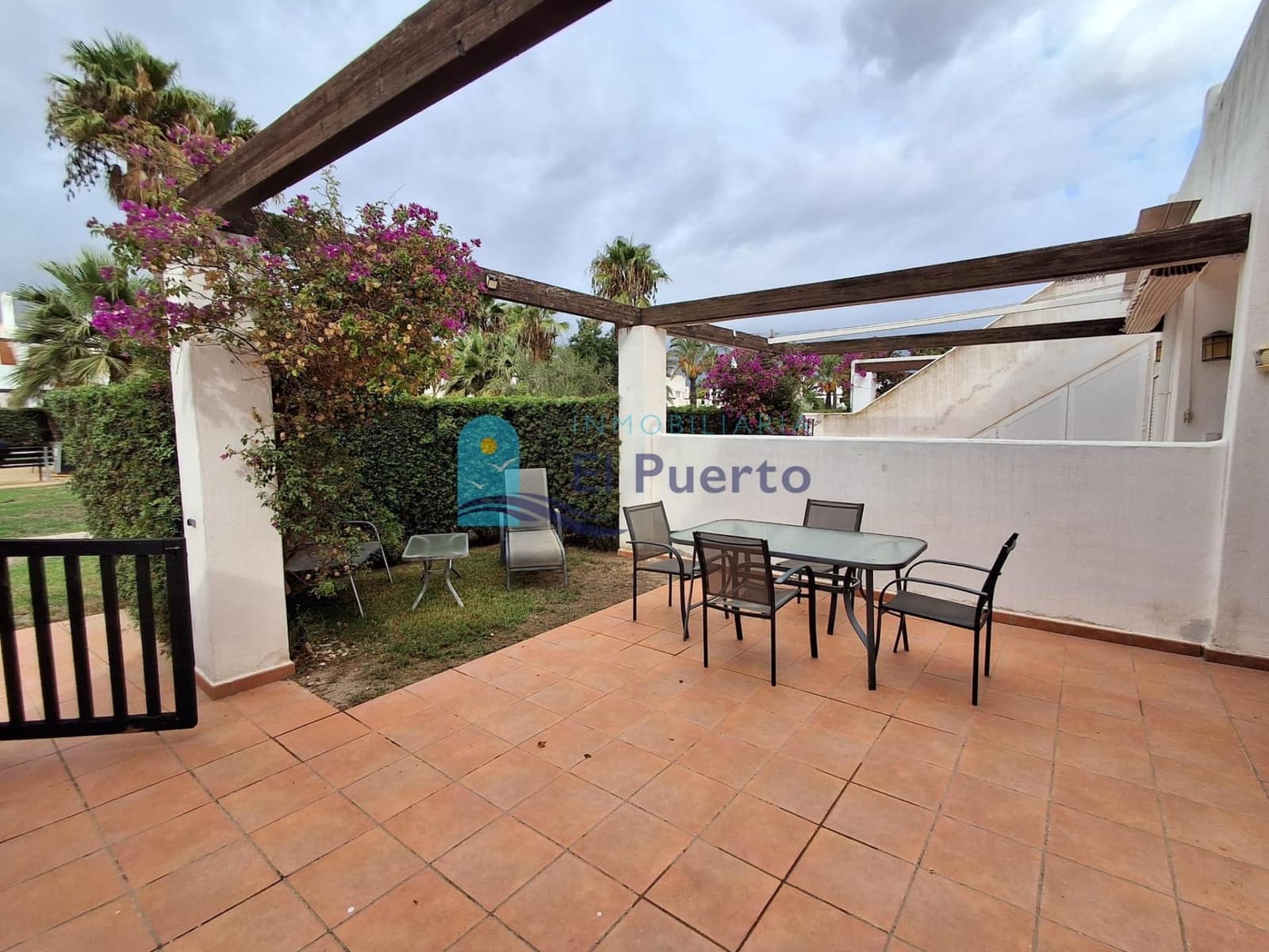3 chambre Appartement à vendre à Condado de Alhama avec piscine garage - 130 000 € (Ref: 10162299)