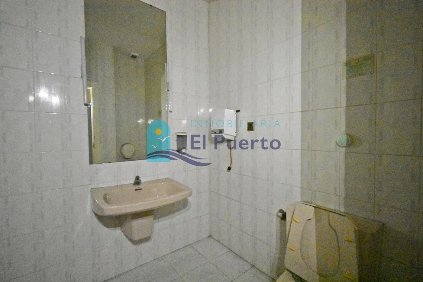 Kommersiell til salgs i Mazarron - € 190 000 (Ref: 6826831)