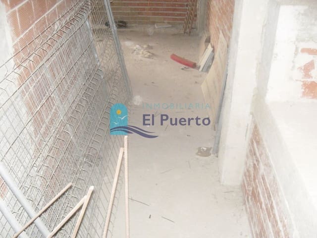 Commercieel te koop in Puerto de Mazarron, Mazarrón - € 59.900 (Ref: 6826881)