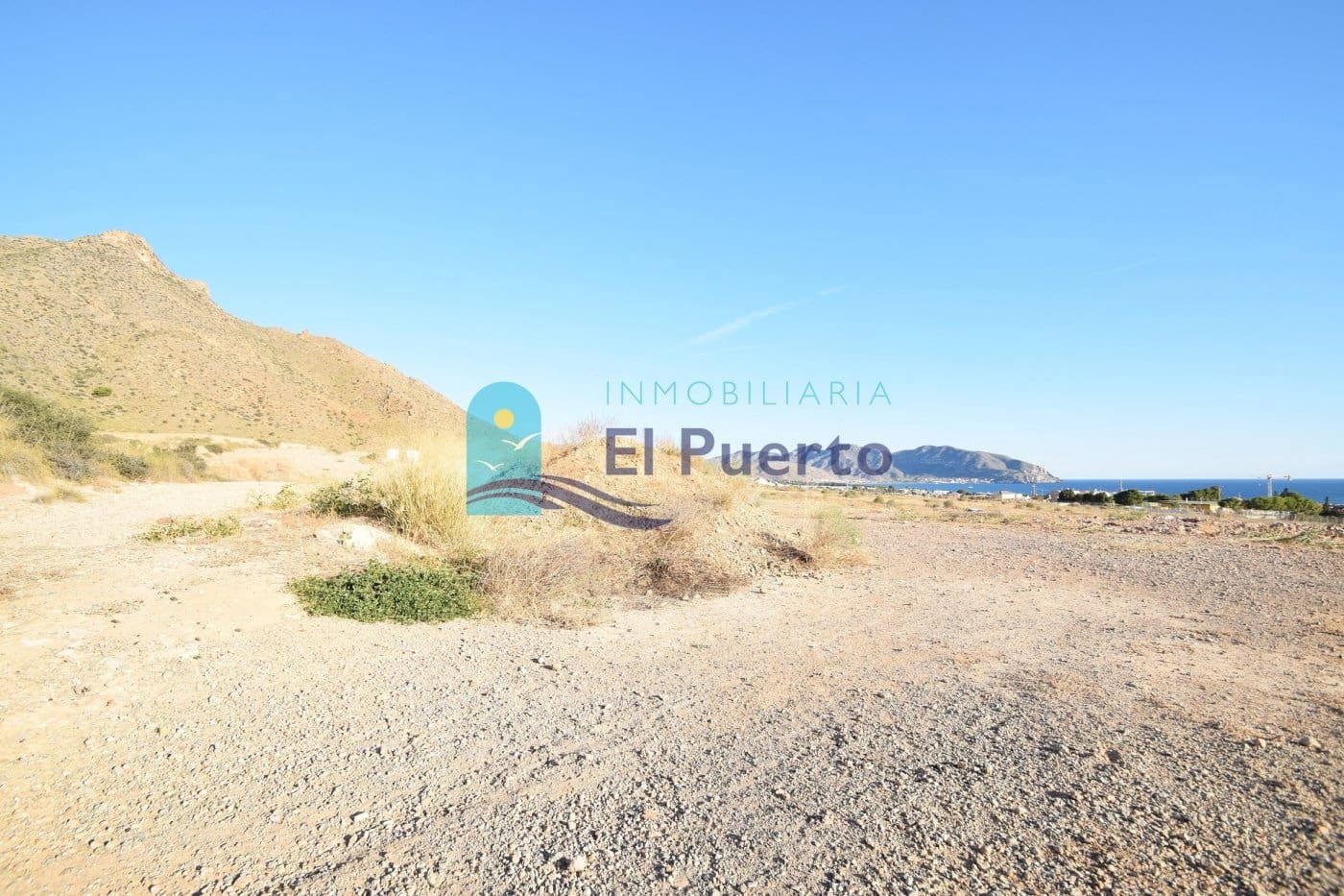 Grunde uden byggetilladelser til salg i Isla Plana - € 94.990 (Ref: 6826974)