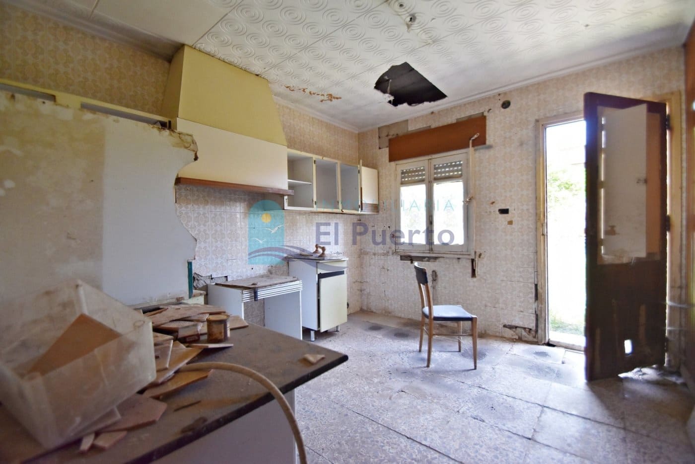 5 bedroom Villa for sale in Mazarron - € 145,000 (Ref: 6860433)