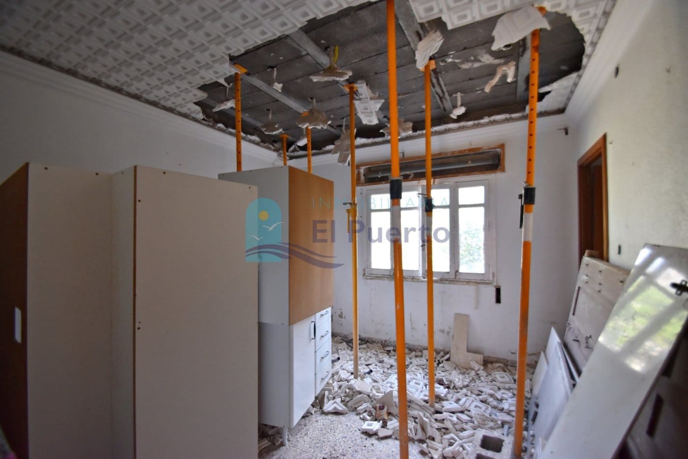 5 bedroom Villa for sale in Mazarron - € 145,000 (Ref: 6860433)