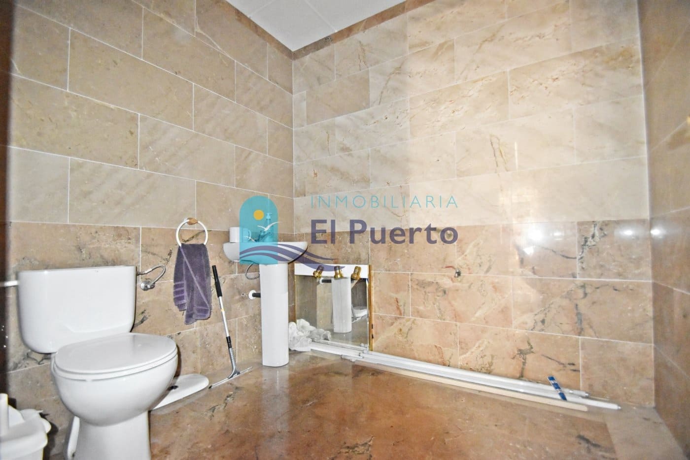 Commerciale in vendita in Puerto de Mazarron - 95.000 € (Rif: 6920571)