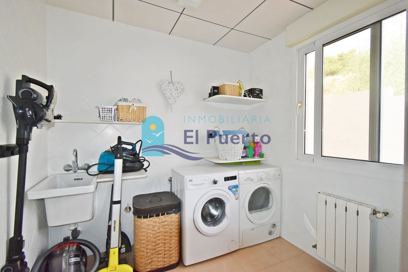 5 soverom Villa til salgs i Isla Plana med svømmebasseng garasje - € 1 399 000 (Ref: 7059162)