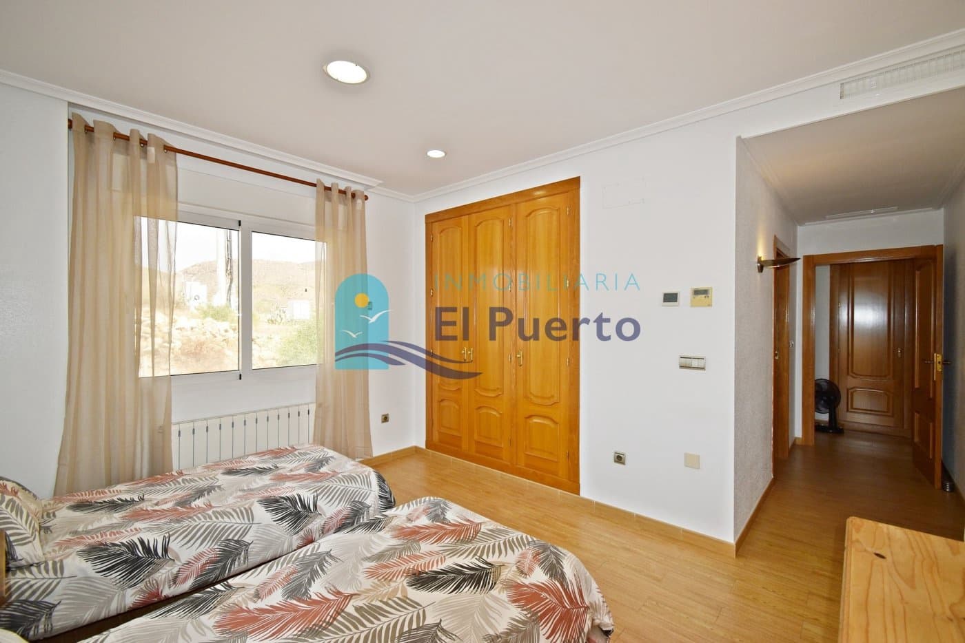 5 soverom Villa til salgs i Isla Plana med svømmebasseng garasje - € 1 399 000 (Ref: 7059162)