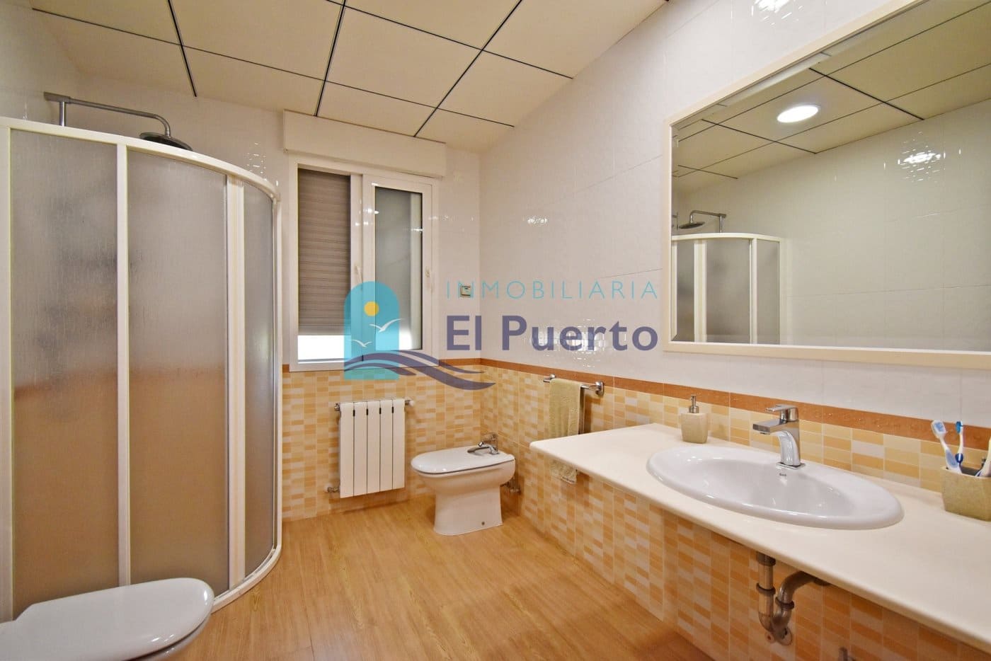 5 soverom Villa til salgs i Isla Plana med svømmebasseng garasje - € 1 399 000 (Ref: 7059162)