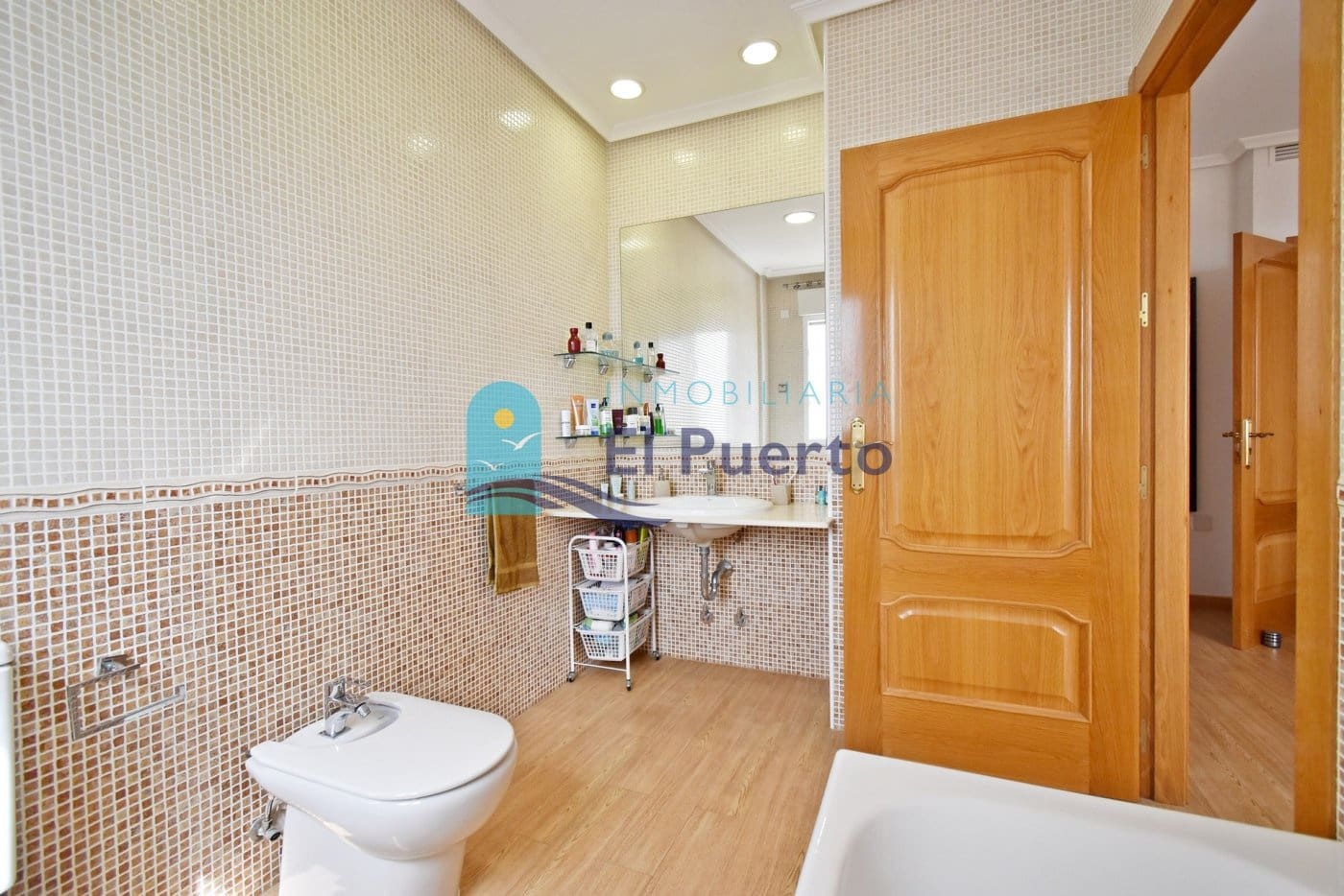 5 soverom Villa til salgs i Isla Plana med svømmebasseng garasje - € 1 399 000 (Ref: 7059162)