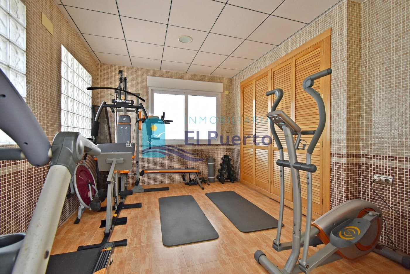 5 soverom Villa til salgs i Isla Plana med svømmebasseng garasje - € 1 399 000 (Ref: 7059162)